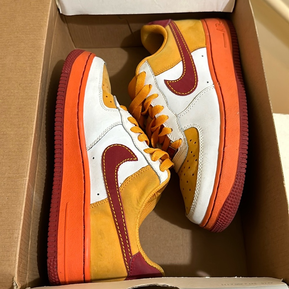 Nike AIR FORCE 1 size 5.5y Orange, White, & Red